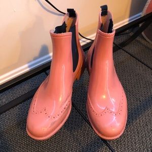 Pink Chelsea rain boots